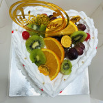 Love Shaped Cake with fruits