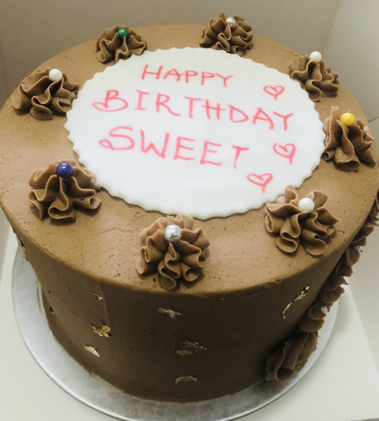 Round Cakes (Buttercream Icing)