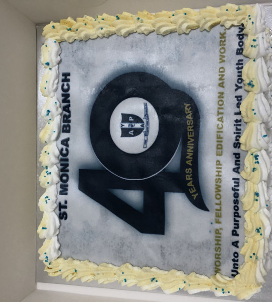 Anniversary Cakes (Edible Print)